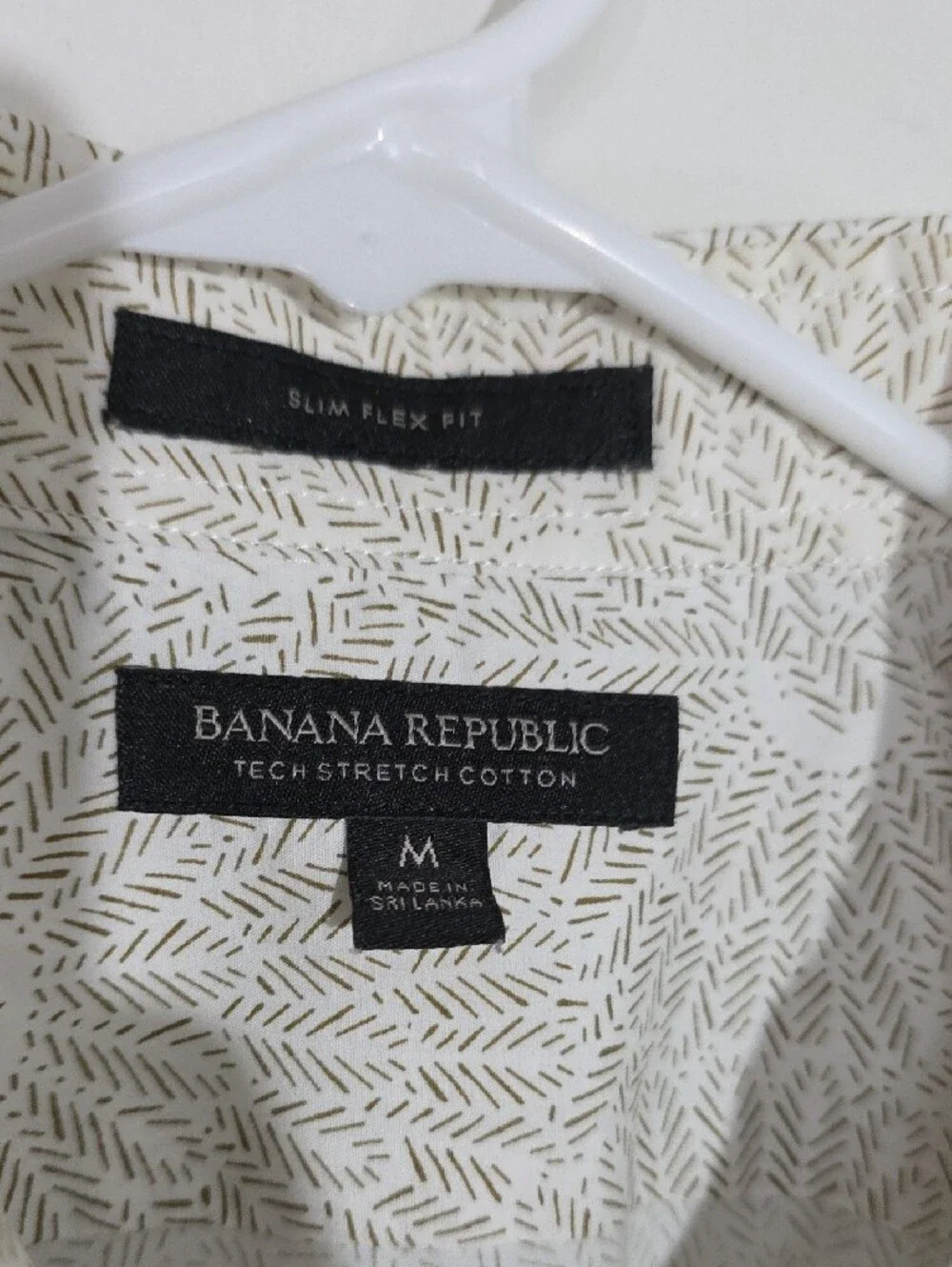 Banana Republic Men's Short Sleeve Button-Down in Cream Floral Pattern